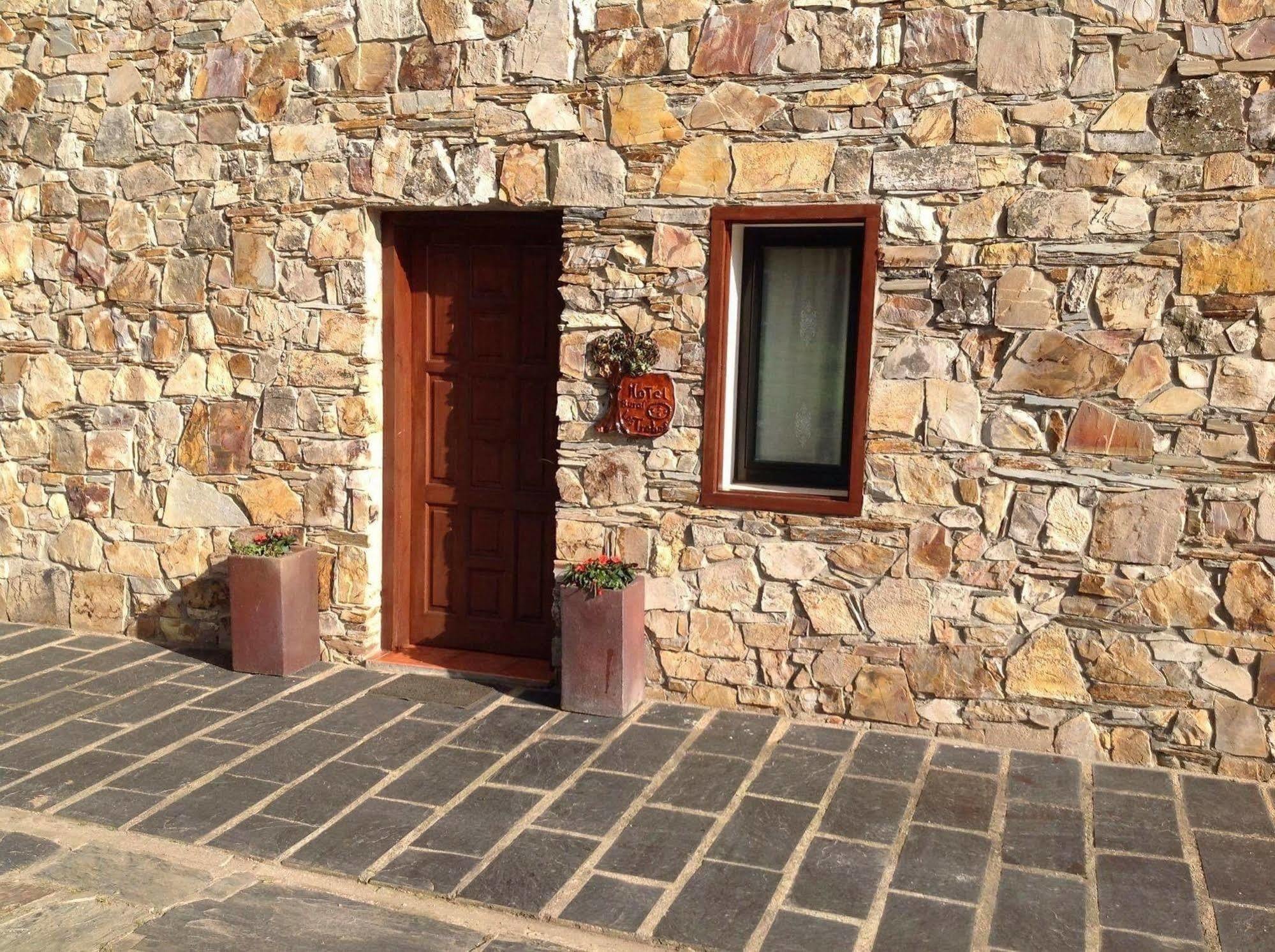 Alojamiento En Entorno Rural Los Trobos Villar de Otero Екстериор снимка